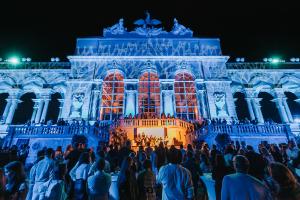 Gloriette blue2